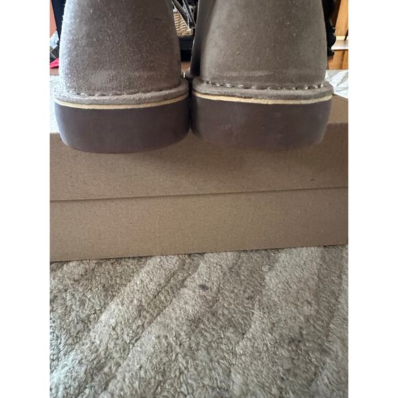 Clarks Acre Bridge Suede Desert Boots Sand Tan Size 6.5M New - Picture 4 of 8